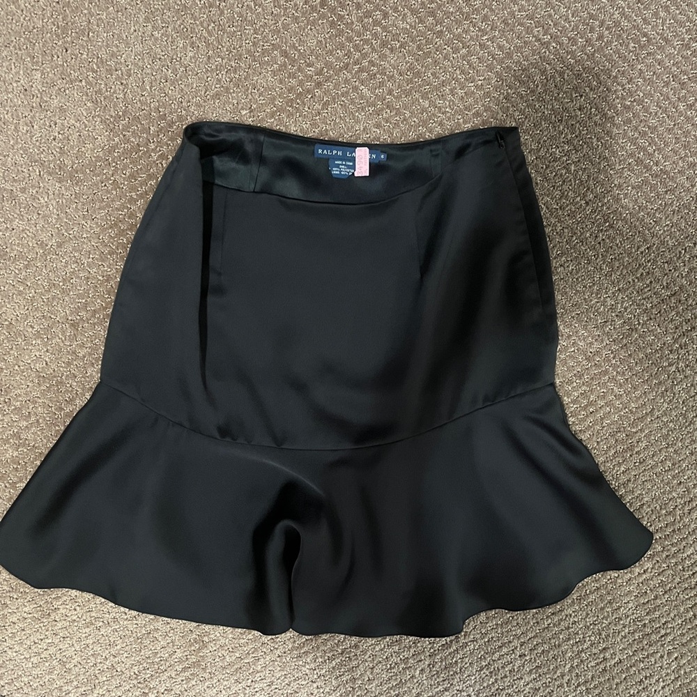 Ralph Lauren 100% silk skirt. In great shape!